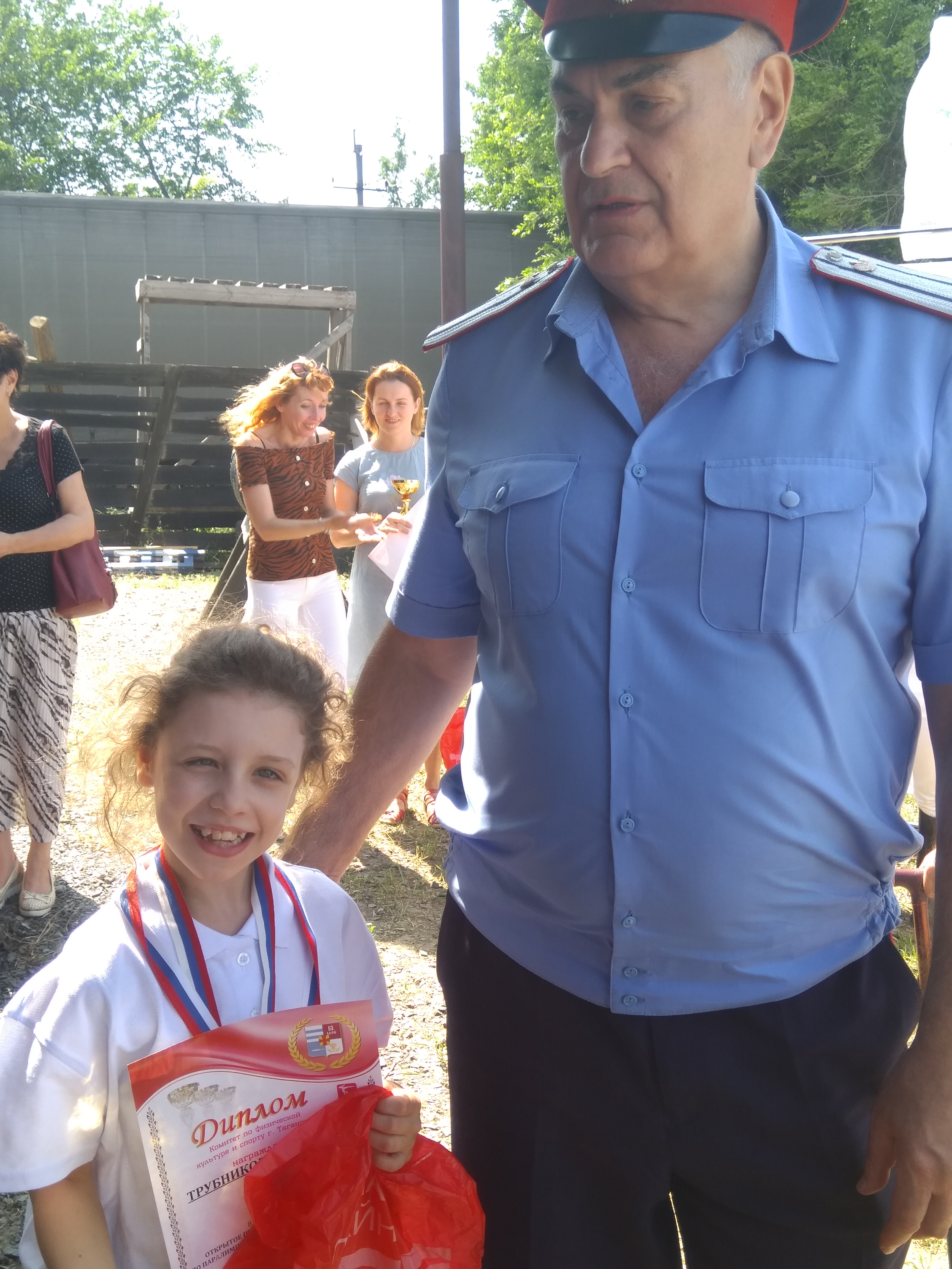 Ежегодные "специальные" паралимпийские соревнования по конному спорту