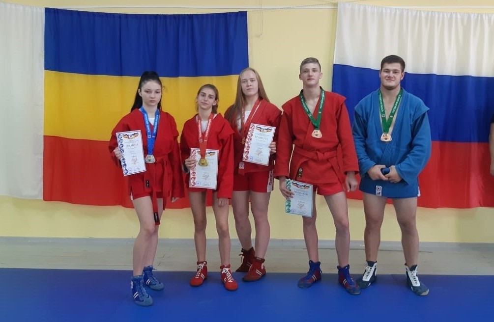 Первенство Ростовской области по самбо среди юношей и девушек 17-18 лет (2002-2003 г. р.)